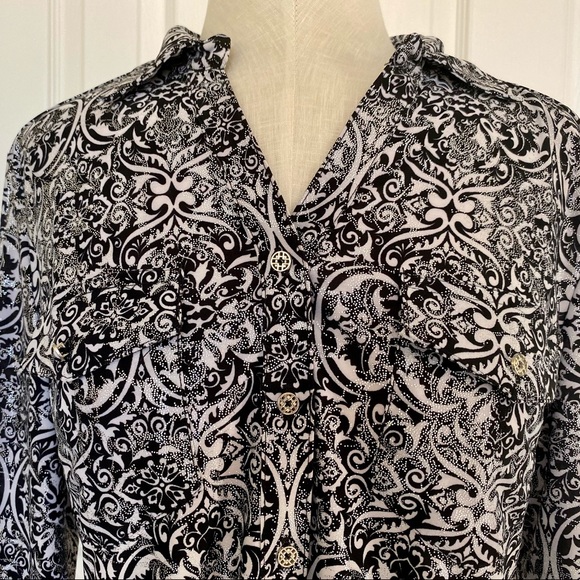 Black/White 3/4 Sleeve Blouse - Picture 2 of 5